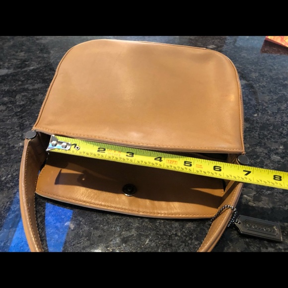 🦋🦋Coach Camel Leather Bag - Picture 5 of 7